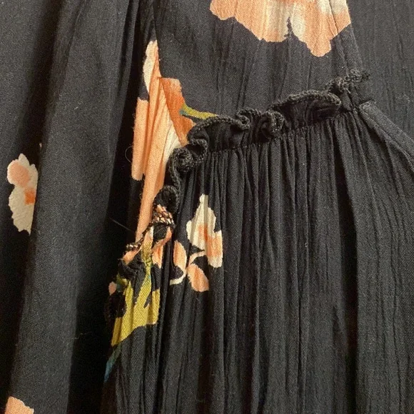 NWT Billabong baby doll dress black floral - Picture 4 of 7